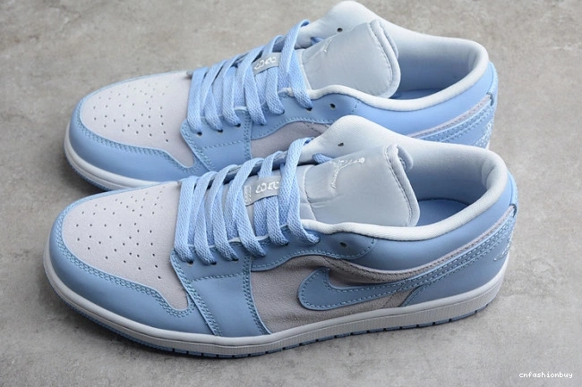 1 DC0774-050 Blue University Jordan (W) Low 1117